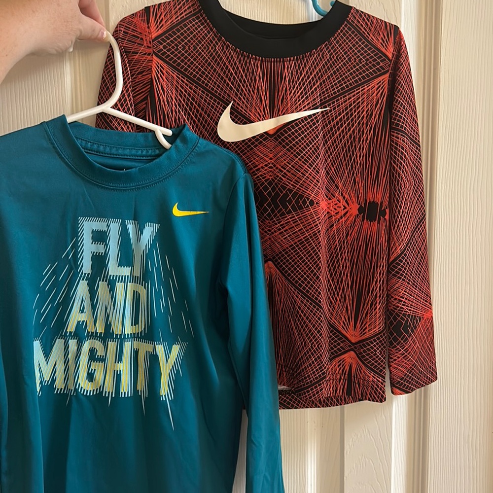 Boys Long Sleeve Nike Bundle 4 4T
